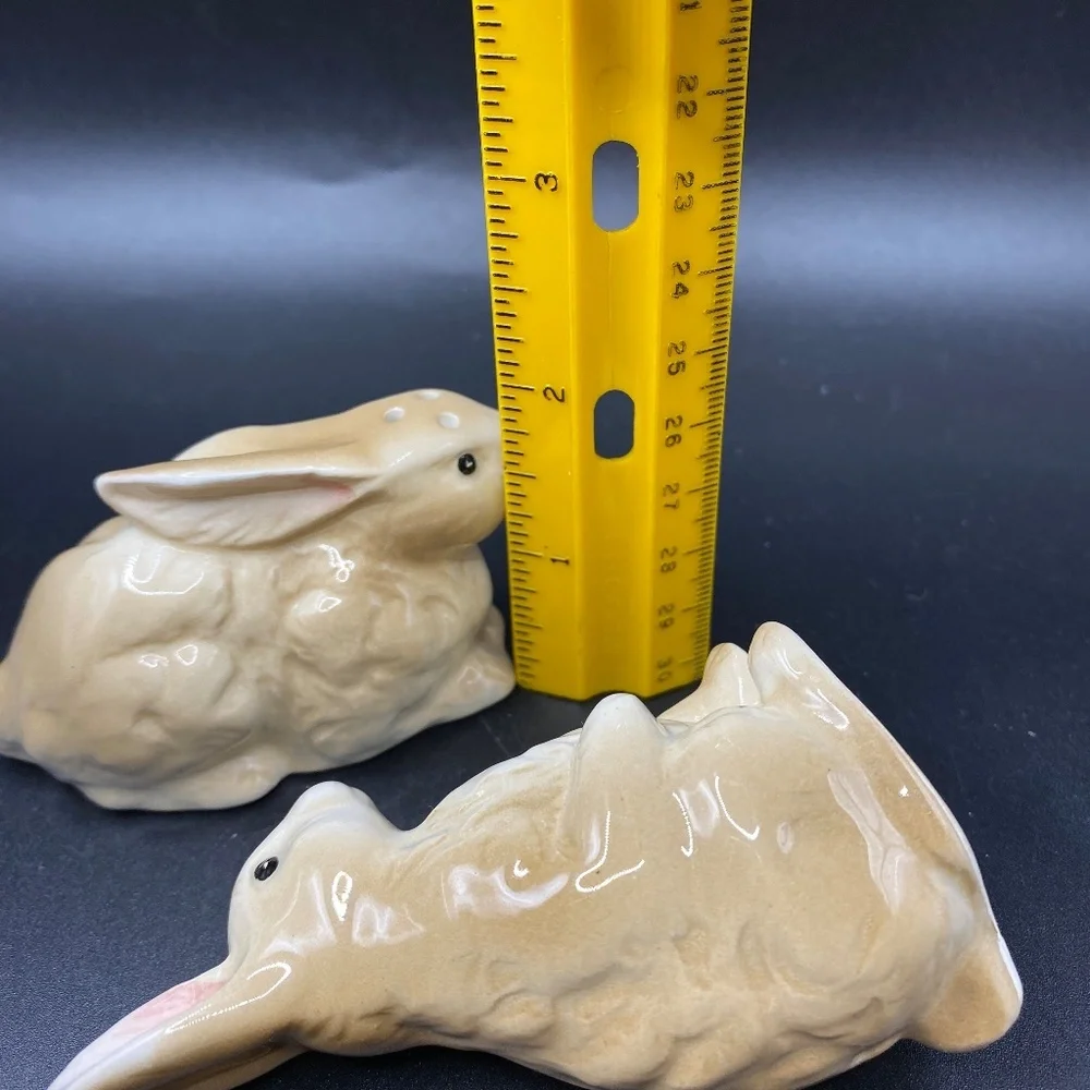 Vintage Bunny Rabbit Salt & Pepper Shakers Set